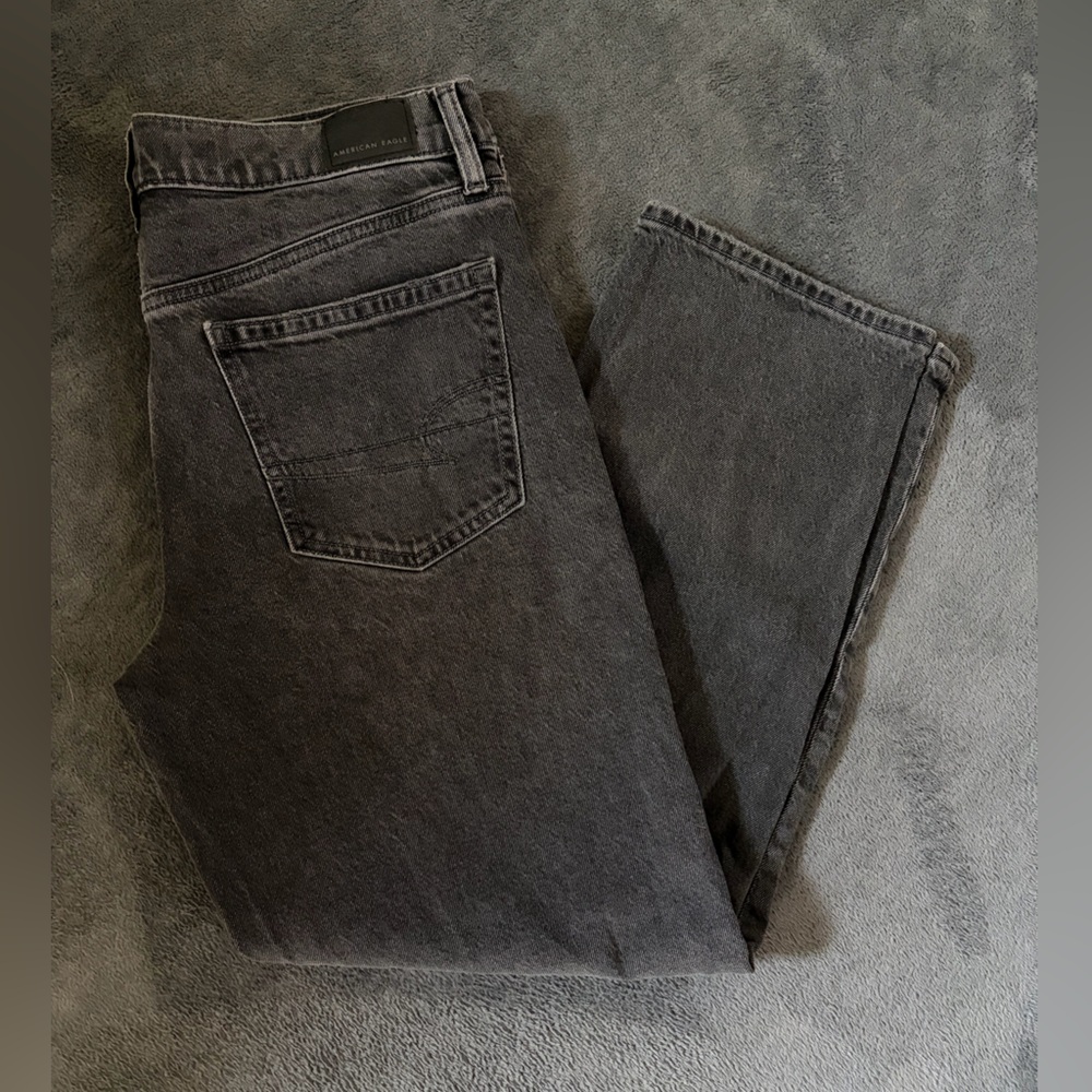 American Eagle Women’s High rise strait jeans